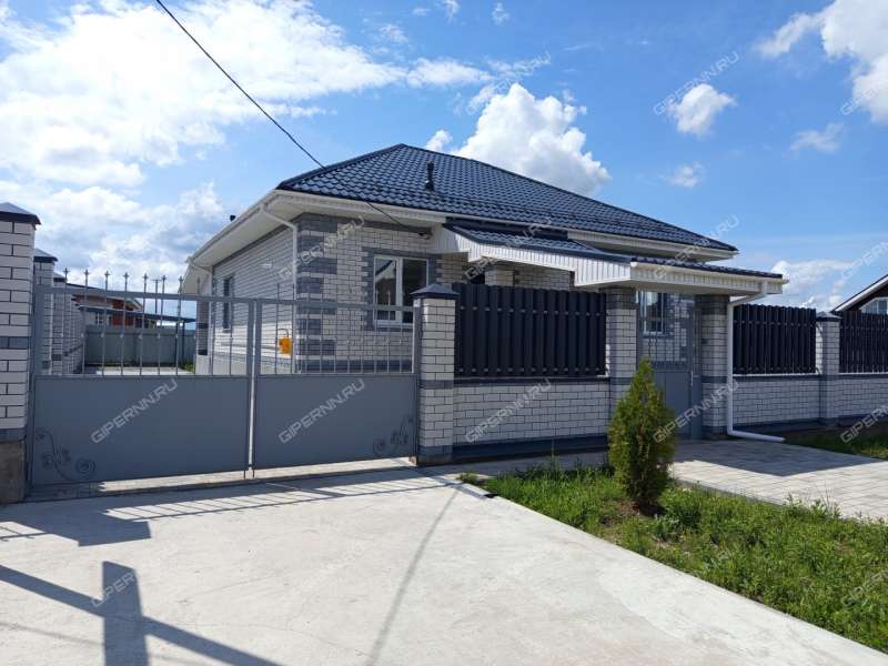 дом на Еловая город Кстово