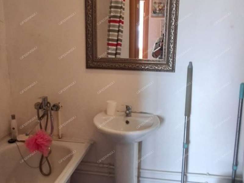 двухкомнатная квартира на Бурнаковской улице дом 97