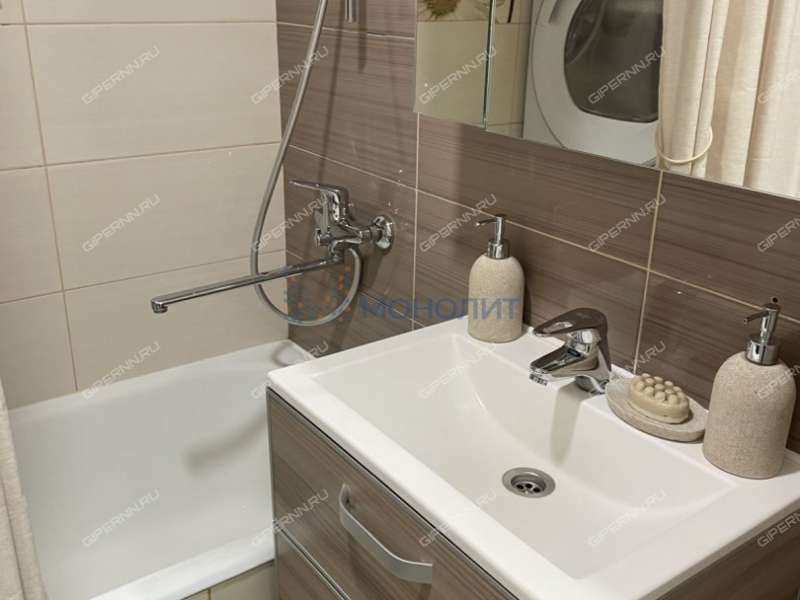 двухкомнатная квартира в 6-м микрорайоне дом 9