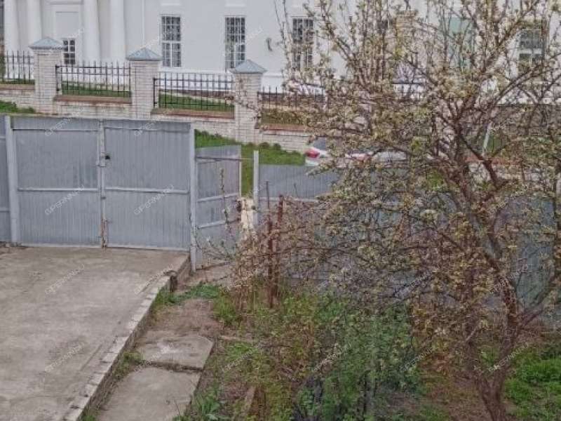 дом на улице Ограда село Татинец