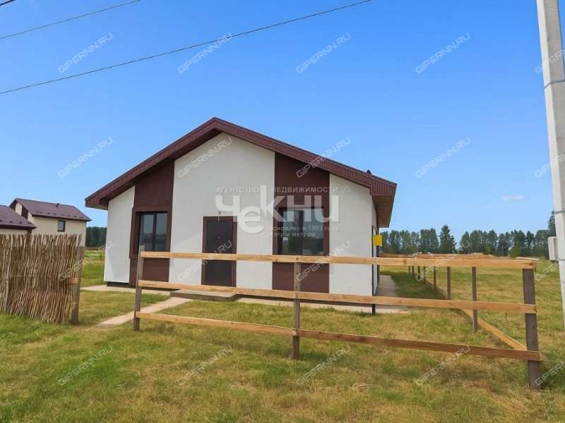 дом на Сиреневая село Безводное