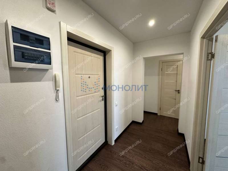 однокомнатная квартира на бульваре 60-летия Октября дом 21 к2