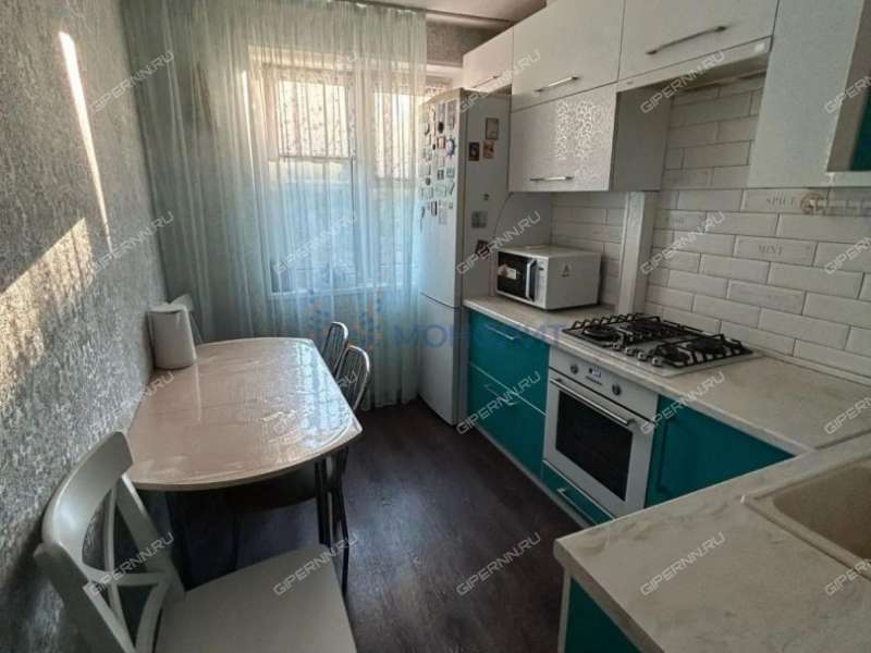 трёхкомнатная квартира на улице Героев Космоса дом 28