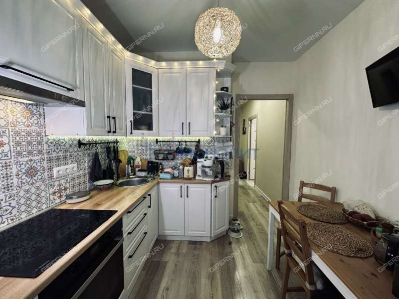 однокомнатная квартира на улице Июльских Дней дом 1 к2