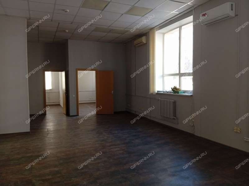 помещение под торговую площадь на Полтавская ул. 32