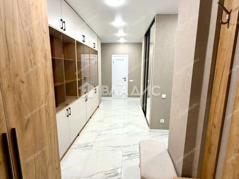 трёхкомнатная квартира на Ошарской улице дом 98 к1