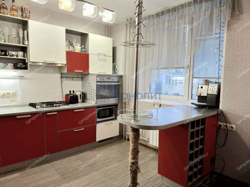 трёхкомнатная квартира на Большой Покровской улице дом 93б