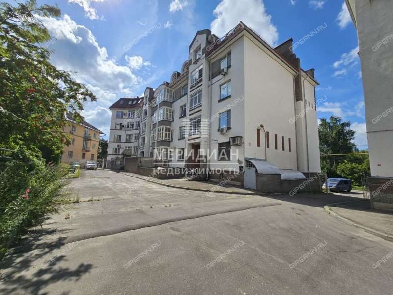 трёхкомнатная квартира на Арзамасской улице дом 5