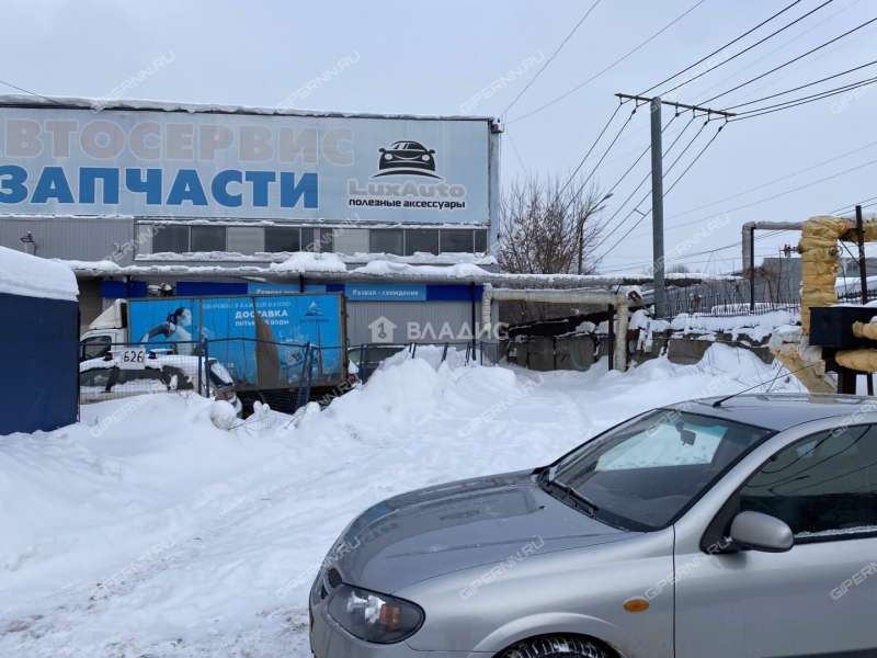 здание под офис, торговую площадь на улице Юлиуса Фучика