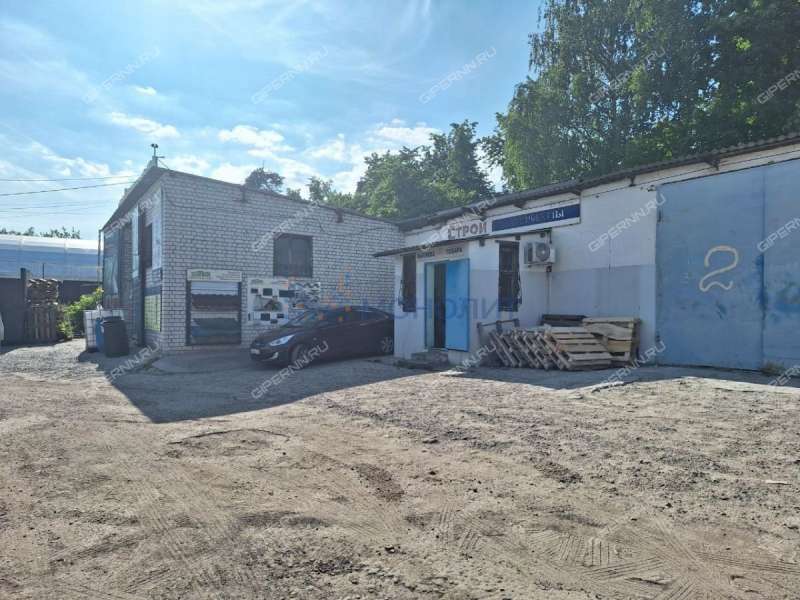 здание под торговую площадь на Октябрьской улице город Дзержинск