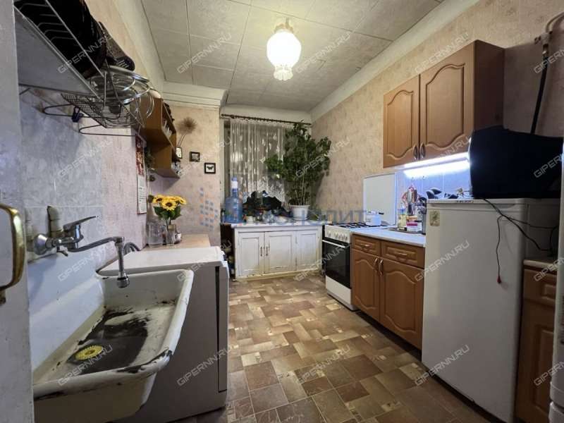 трёхкомнатная квартира на проспекте Кирова дом 27