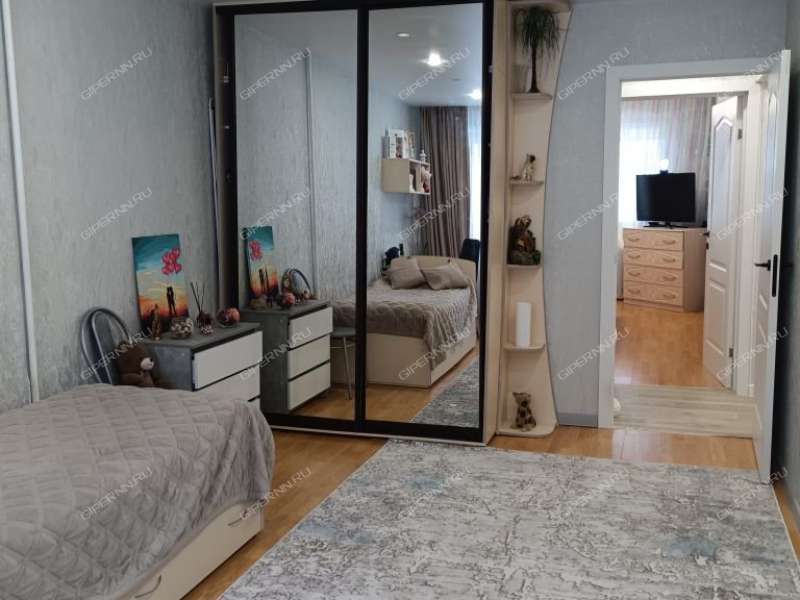 трёхкомнатная квартира на улице Маршала Жукова дом 22