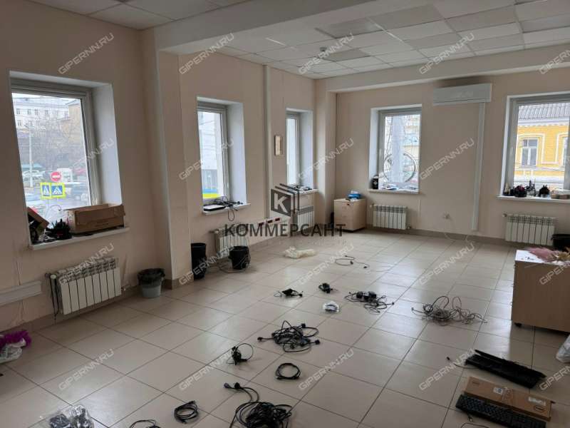 здание под офис, торговую площадь на Большей Печёрской улице