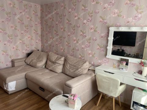 4-komnatnaya-ul-strokina-d-19 фото