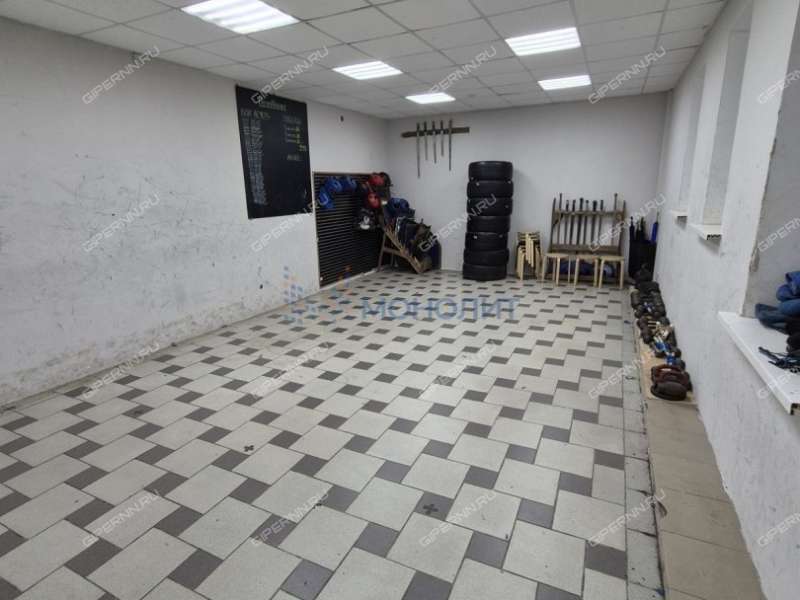 помещение под офис, торговую площадь на улице Нестерова