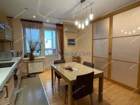 4-komnatnaya-ul-nesterova-d-33 фото