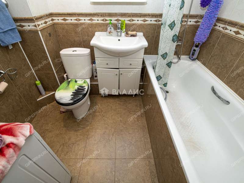 трёхкомнатная квартира на улице Обухова дом 6