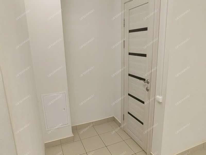 помещение под торговую площадь на улице Сергея Есенина