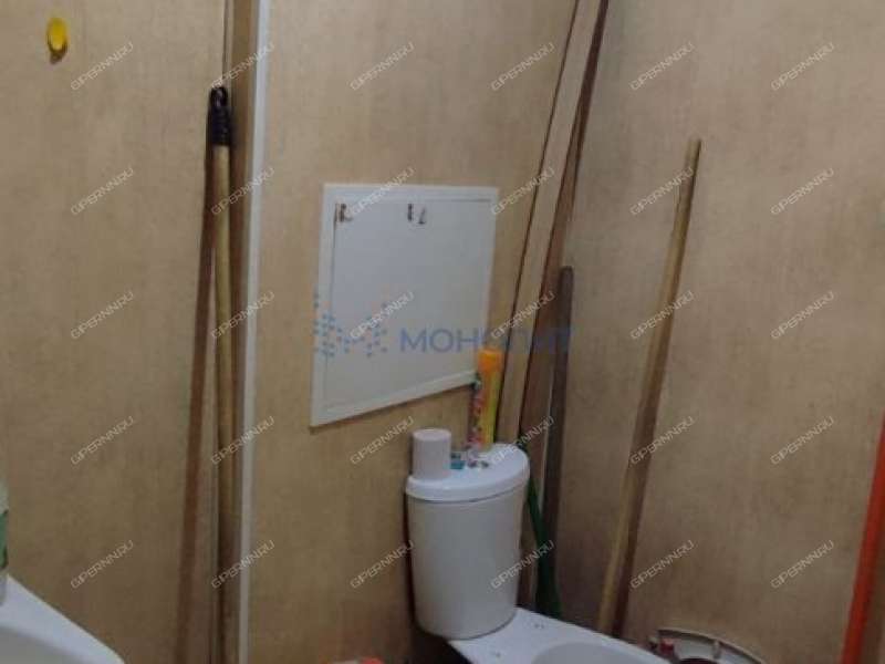 помещение под помещение свободного назначения, торговую площадь на Южном шоссе