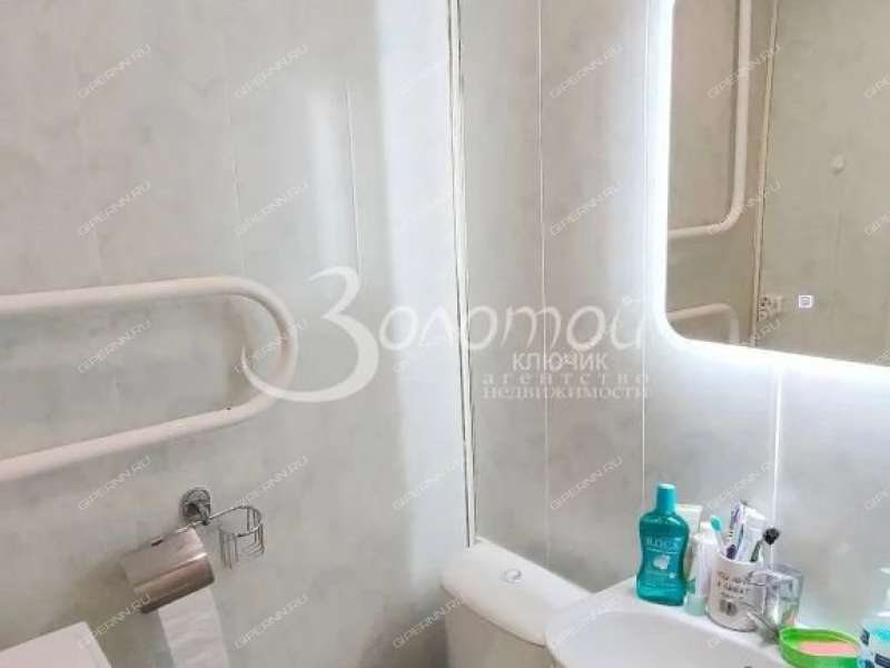 однокомнатная квартира на улице Юлиуса Фучика дом 15