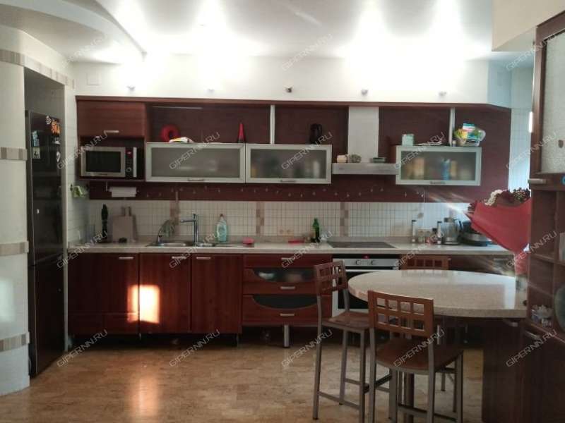 трёхкомнатная квартира на улице Максима Горького дом 232