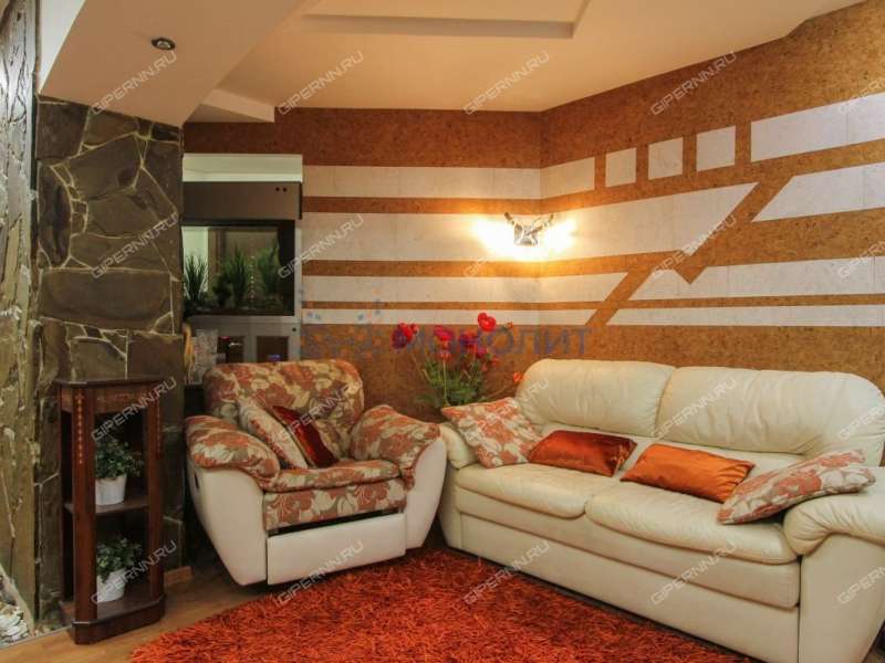 трёхкомнатная квартира на улице Невзоровых дом 85