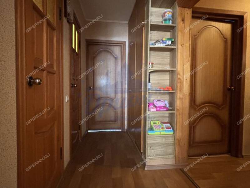 четырёхкомнатная квартира на Южном шоссе дом 8