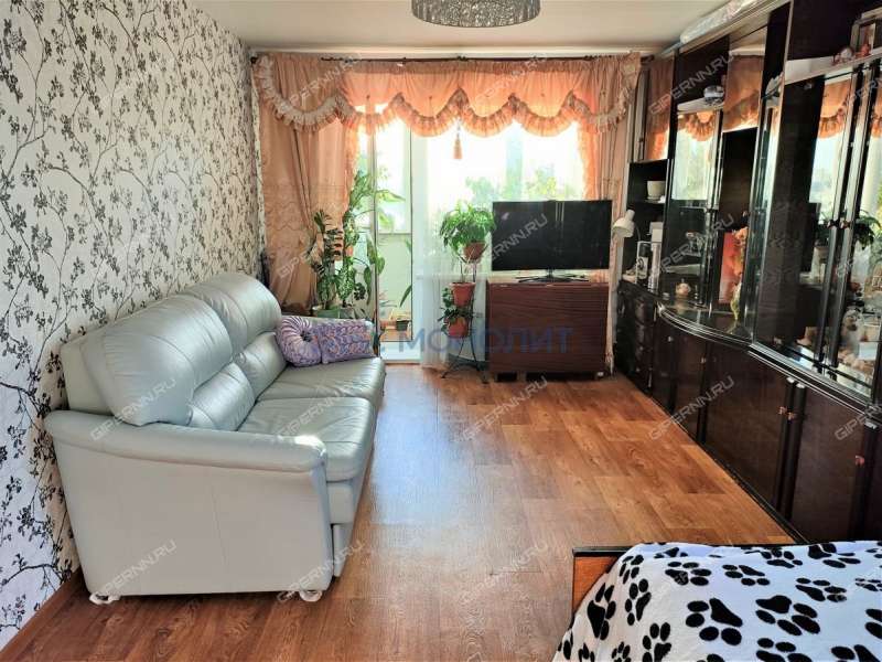 двухкомнатная квартира на бульваре 60-летия Октября дом 1