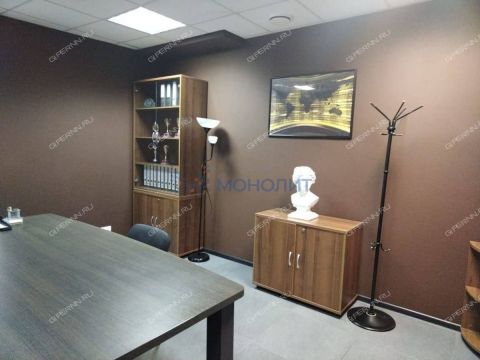 4-komnatnaya-ul-minina-d-10v фото