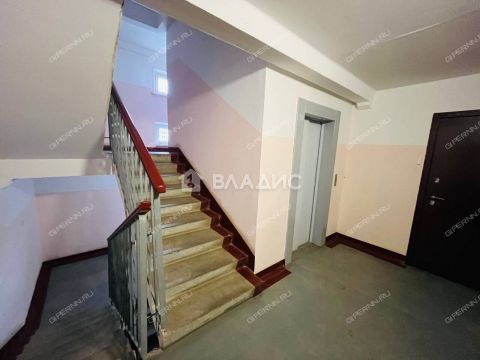 4-komnatnaya-ul-fedoseenko-d-4 фото