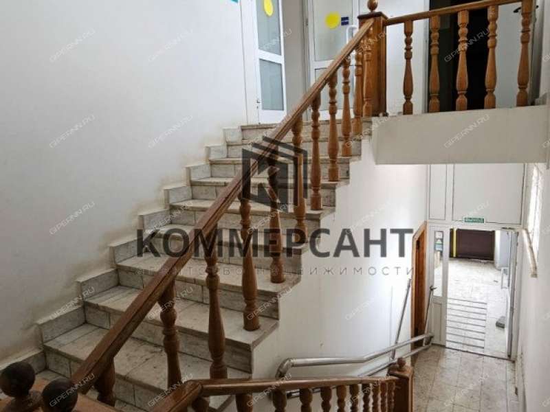 помещение под торговую площадь на улице Веденяпина