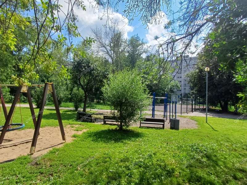 трёхкомнатная квартира на улице Героя Советского Союза Усилова дом 1 к4