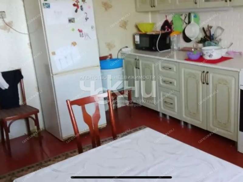 трёхкомнатная квартира на Молодёжной улице дом 9 город Лысково