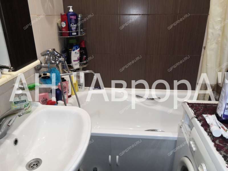 четырёхкомнатная квартира на улице Голубева дом 4