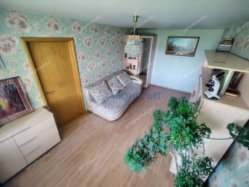 трёхкомнатная квартира на улице Героя Попова дом 37