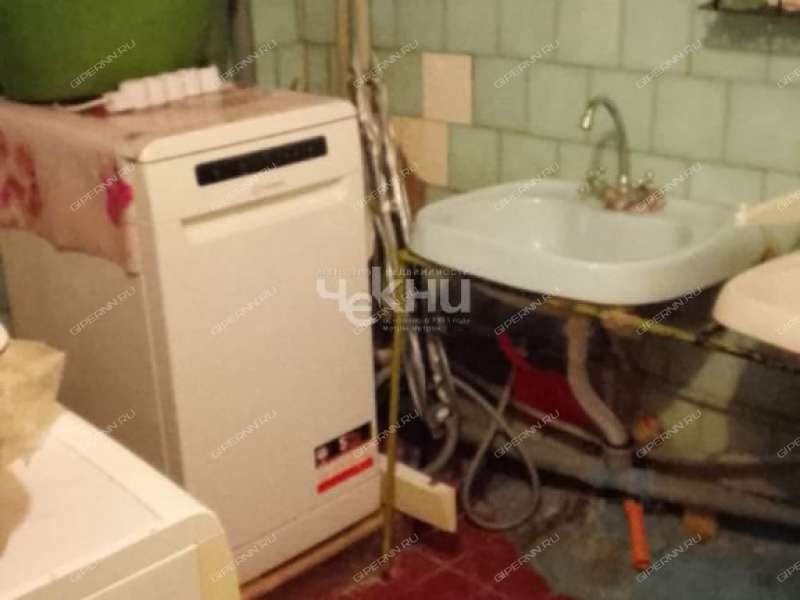 комната в доме 233 на Московском шоссе