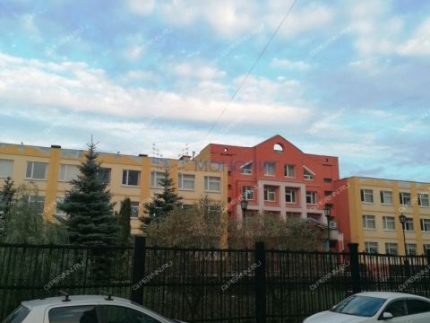 3-komnatnaya-ul-strokina-d-8 фото