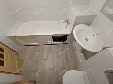 3-komnatnaya-ul-pyatigorskaya-d-12 фото