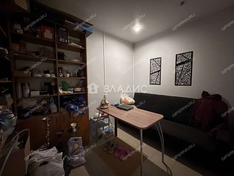 здание под офис, торговую площадь на Большей Печёрской улице