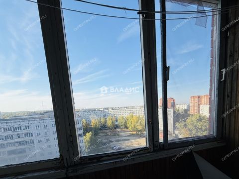 3-komnatnaya-ul-plotnikova-d-4 фото