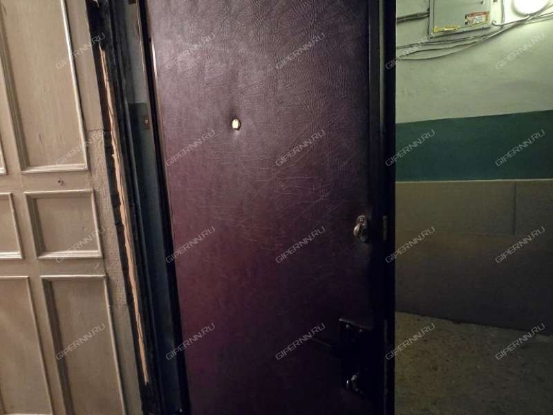 трёхкомнатная квартира на улице Ярошенко дом 1