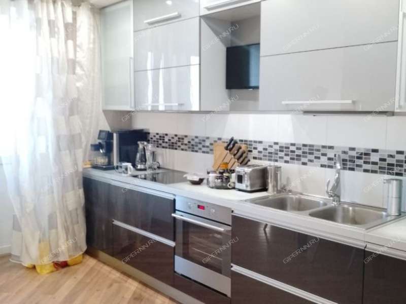 двухкомнатная квартира на улице Июльских Дней дом 19