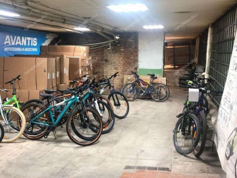 помещение под помещение свободного назначения на улице Маршала Голованова