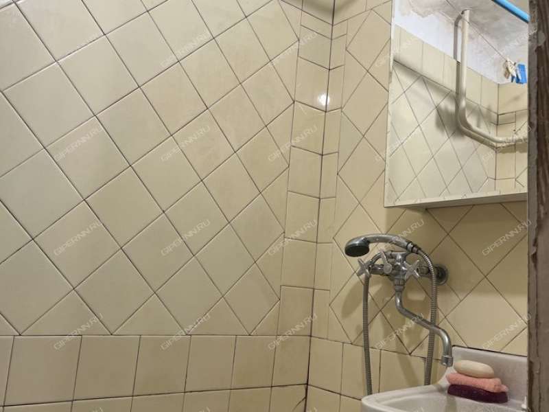 трёхкомнатная квартира на улице Коминтерна дом 181