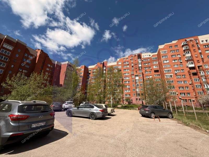 двухкомнатная квартира на улице Александра Хохлова дом 21