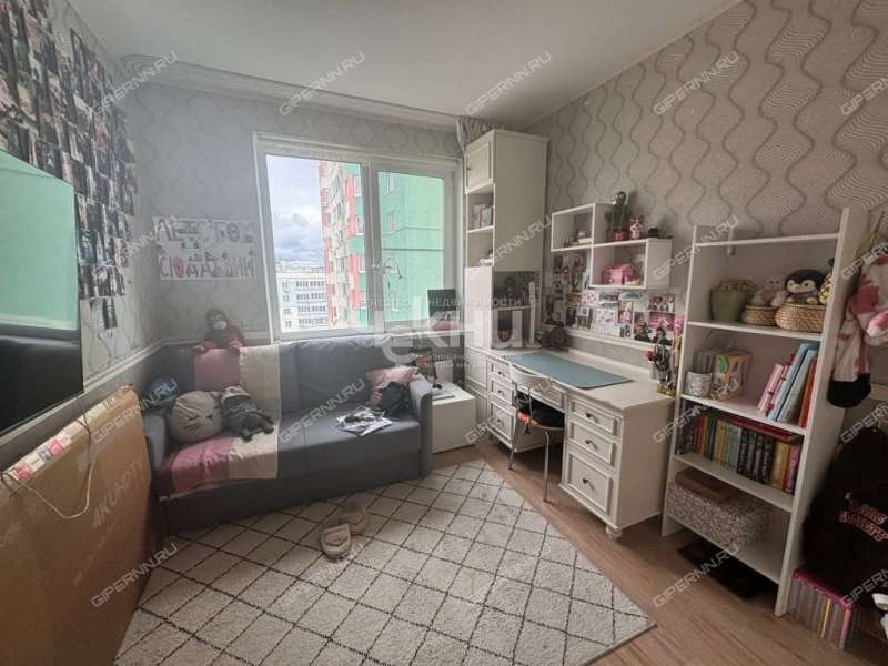 трёхкомнатная квартира на улице Верхнепечёрская дом 15 к1