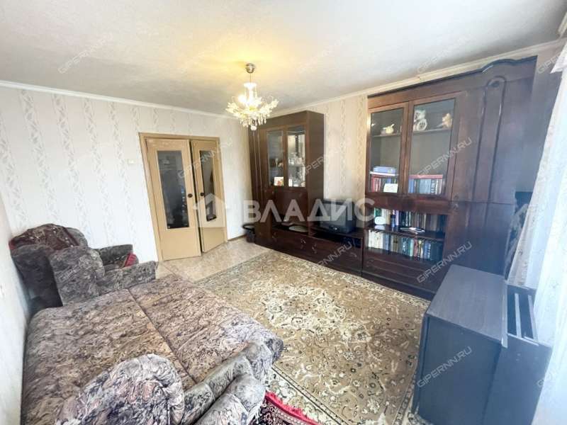 трёхкомнатная квартира на Заречной улице дом 3А