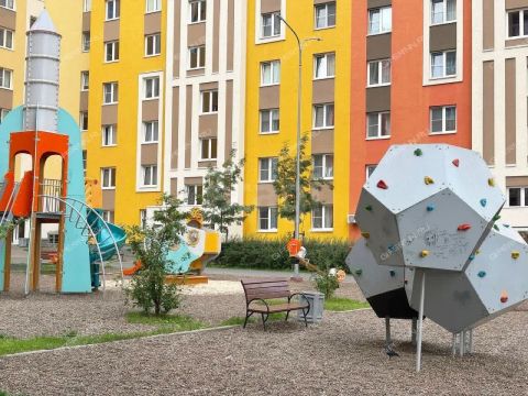 1-komnatnaya-ul-romantikov-d-8 фото