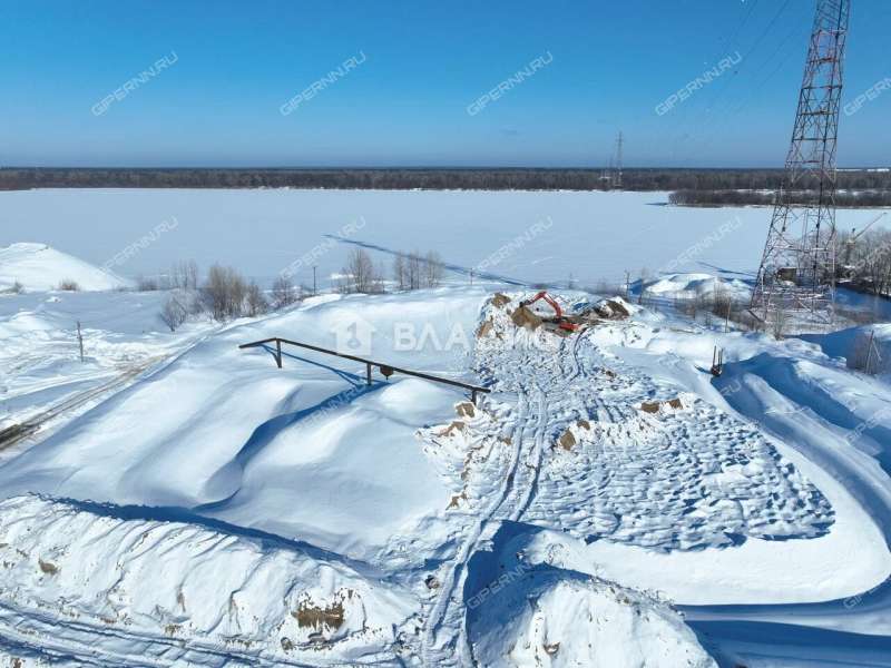 здание под офис, торговую площадь в 5-м проезде