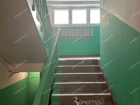 4-komnatnaya-ul-yuliusa-fuchika-d-7 фото